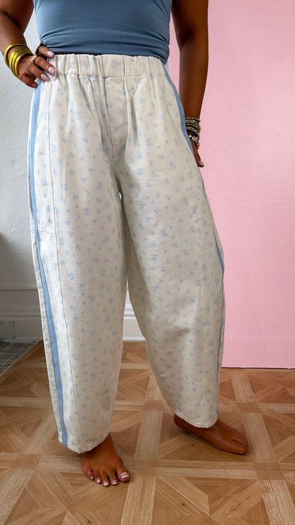 Ditsy Floral Printed Twill Barrels, LT. Blue