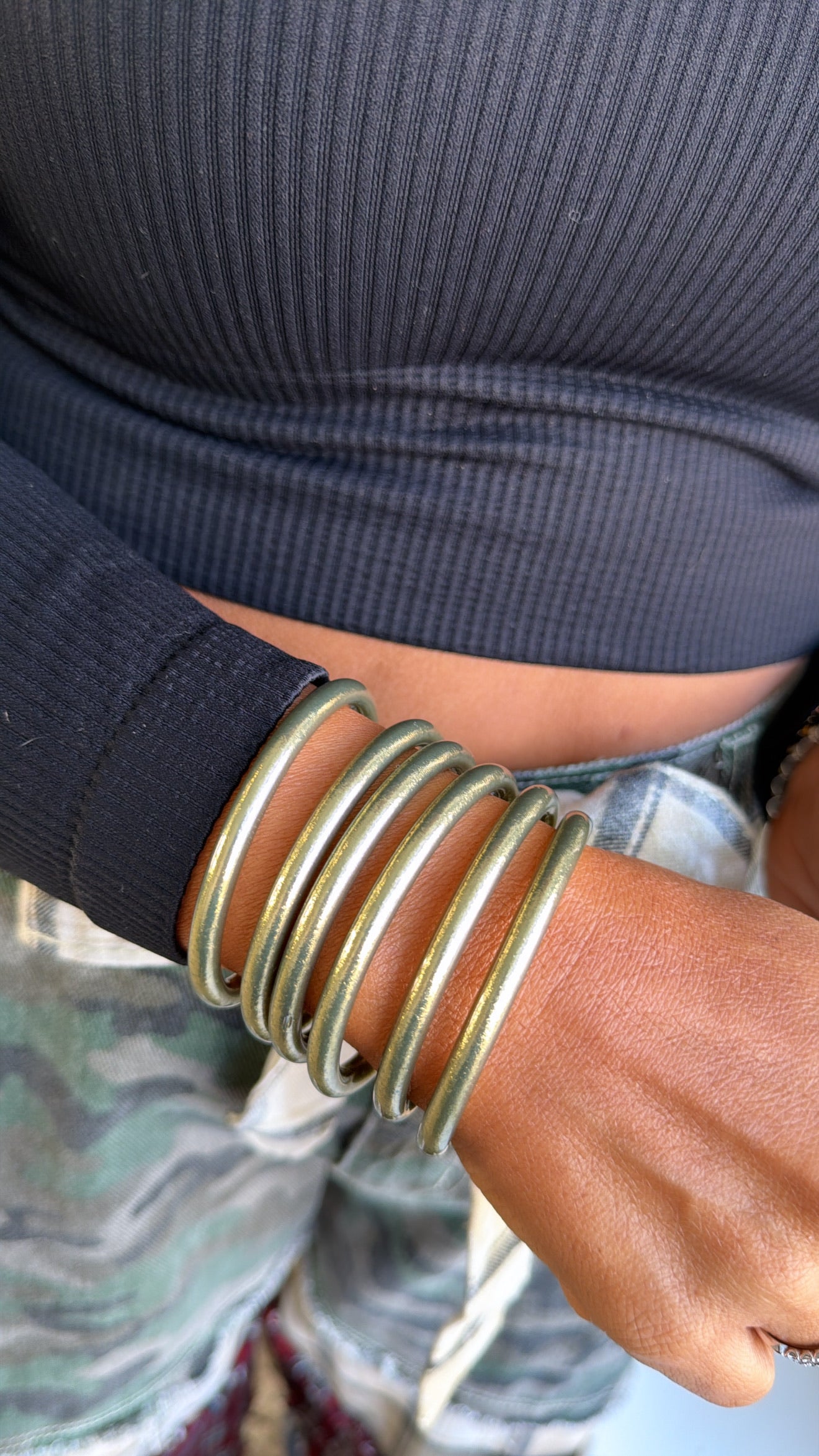 BuDhaGirl: Etoile All Weather Bangle (Set of 6)- Serenity Prayer