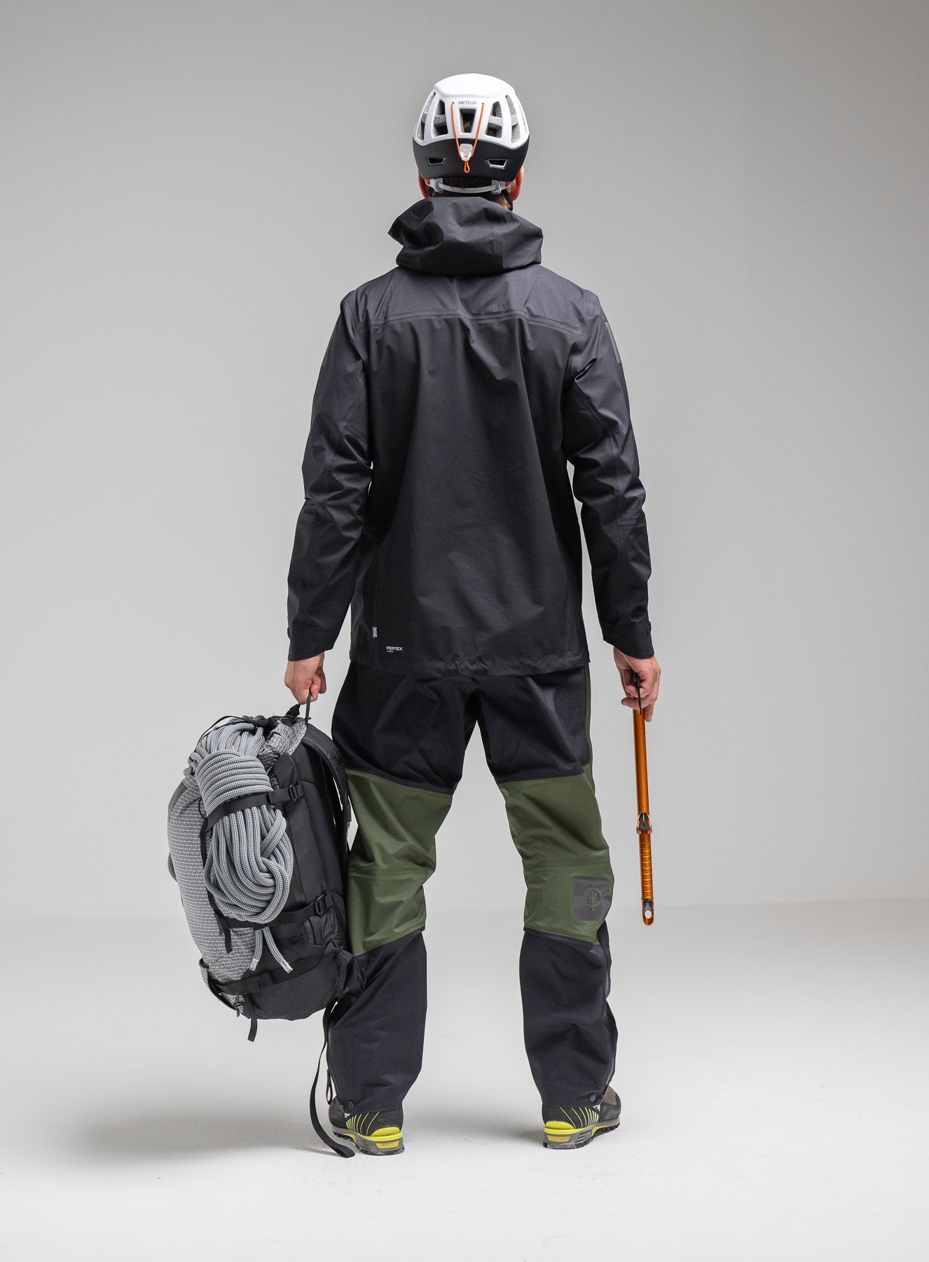 MOUNTAIN PRO WATERPROOF JACKET