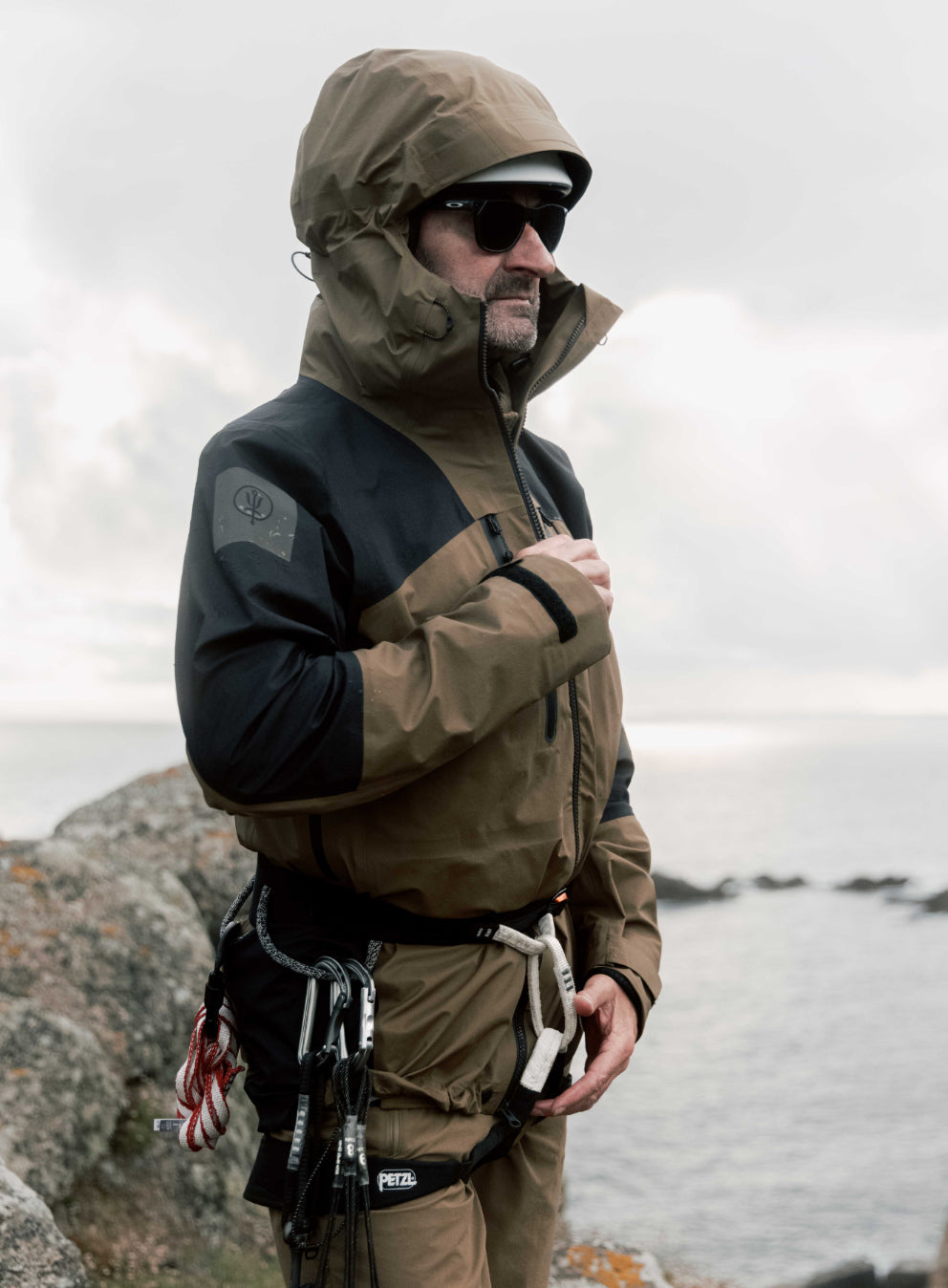 MOUNTAIN PRO WATERPROOF JACKET